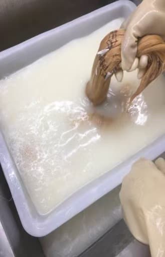 Traditional bleaching — rinsing and neutralisation at Prime Human Hair in Qingdao